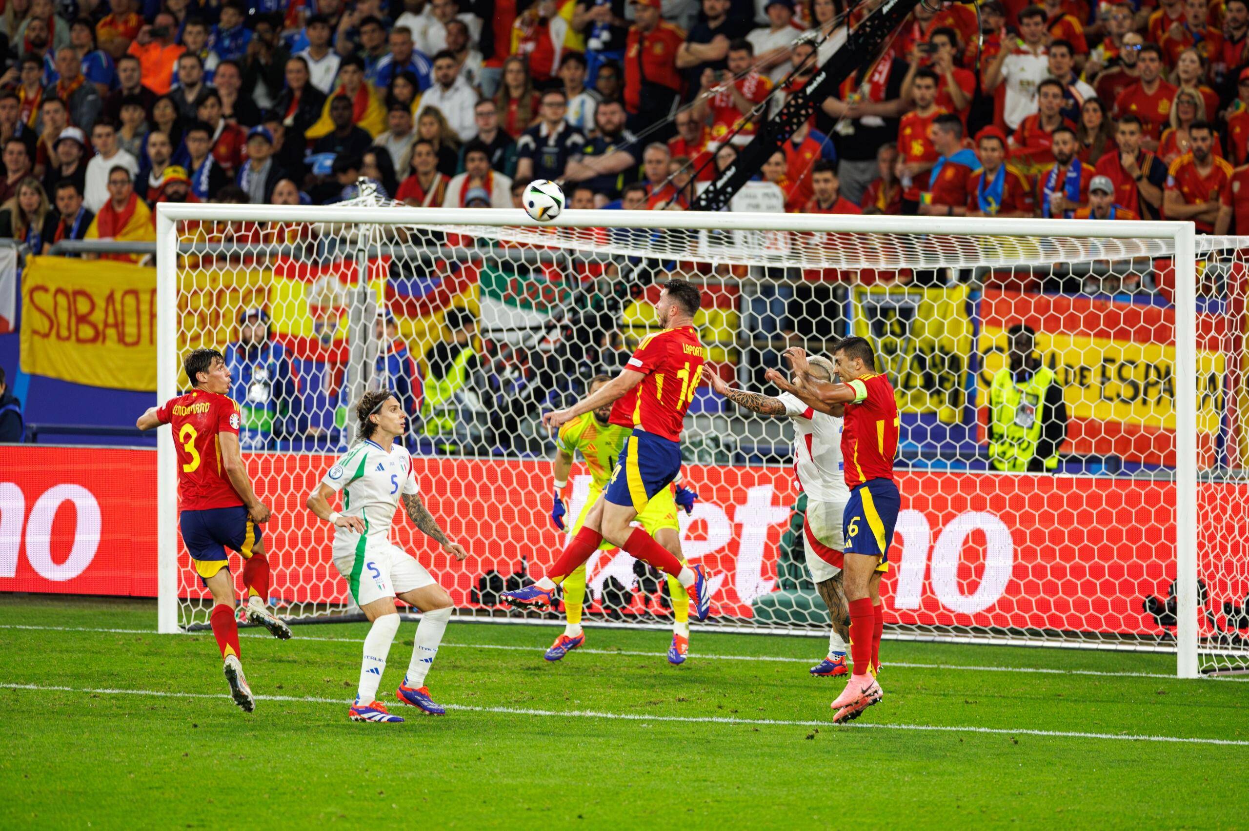 窗口期AC米兰备战德国杯，内部沟通细节曝光，信心回归，阵容厚度经受考验的简单介绍-一竞技登录